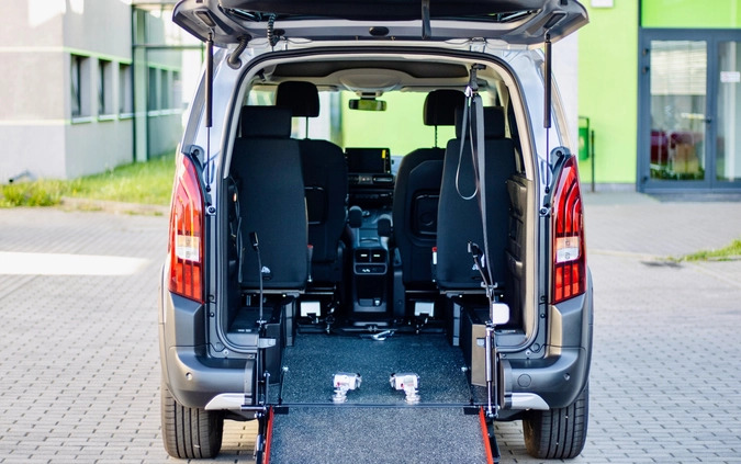Peugeot Rifter cena 215500 przebieg: 10, rok produkcji 2024 z Busko-Zdrój małe 436
